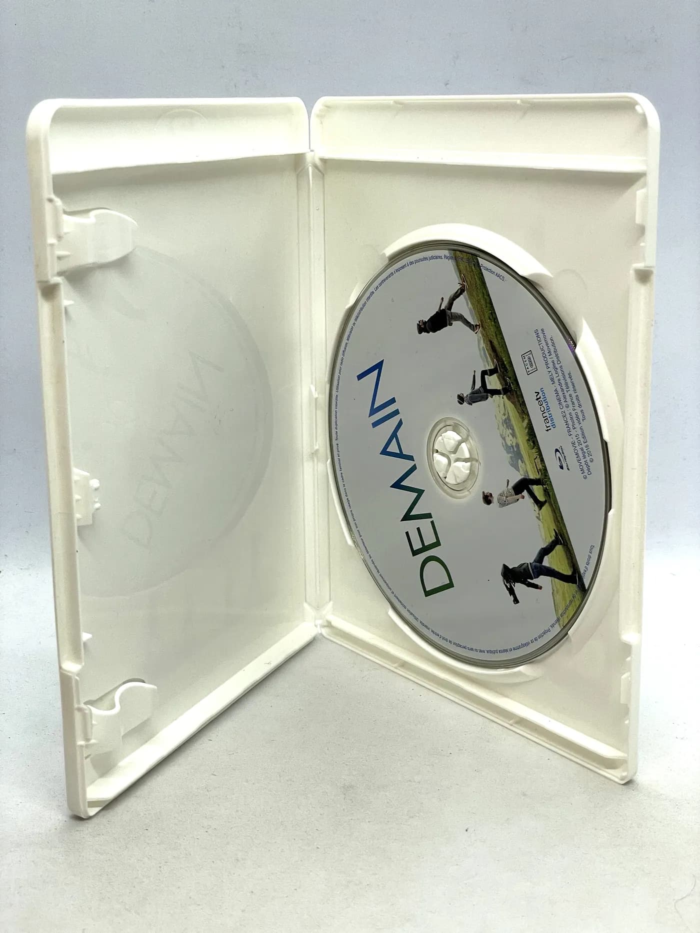 Tomorrow Blu-Ray