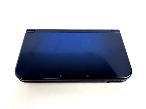 Nintendo New 3DS XL Console Metallic Blue (IPS Top) + Charger Kit