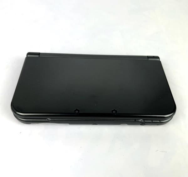 New Nintendo 3DS XL Metallic Black Console Kit (IPS Top)