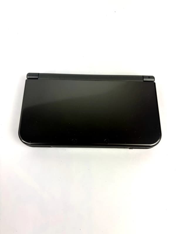 New Nintendo 3DS XL Metallic Black Console Kit (IPS Top)