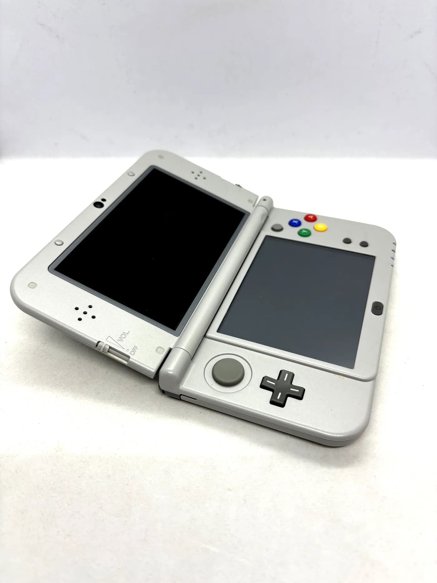 New Nintendo 3DS XL Super Nintendo Edition Console Bundle Mint Condition