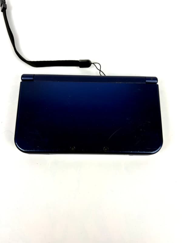 New Nintendo 3DS XL Metallic Blue Console + 2x IPS Charger