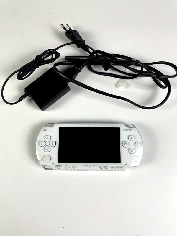 Playstation PSP-1004 Ceramic White console