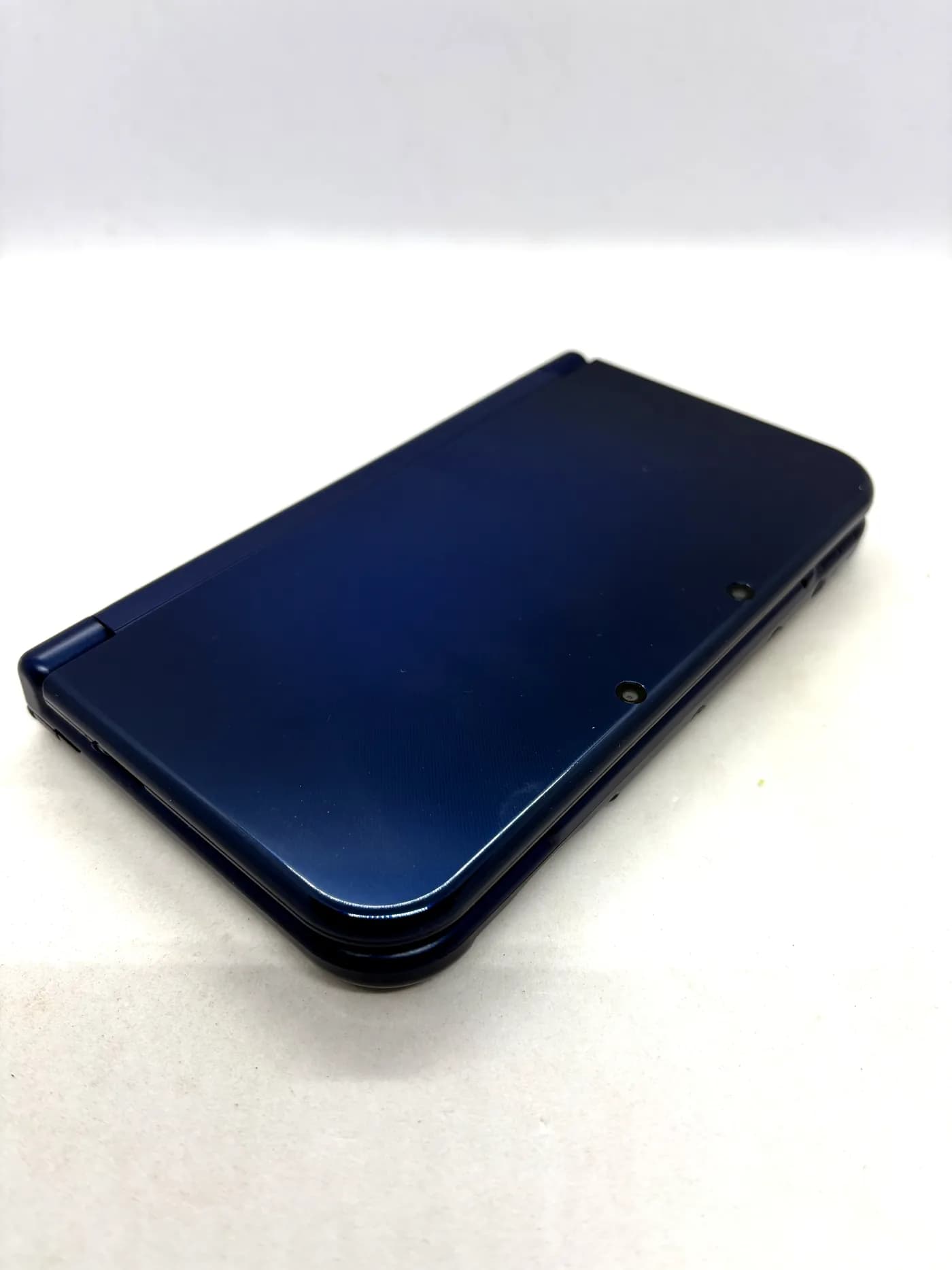 New Nintendo 3DS XL Metallic Blue Console Bundle (Top IPS)