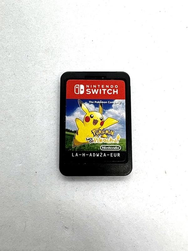 Pokemon Let's Go Pikachu Nintendo Switch (game only)