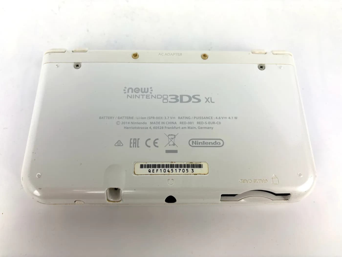 Nintendo New 3DS XL Console White (IPS Top) + Charger Kit