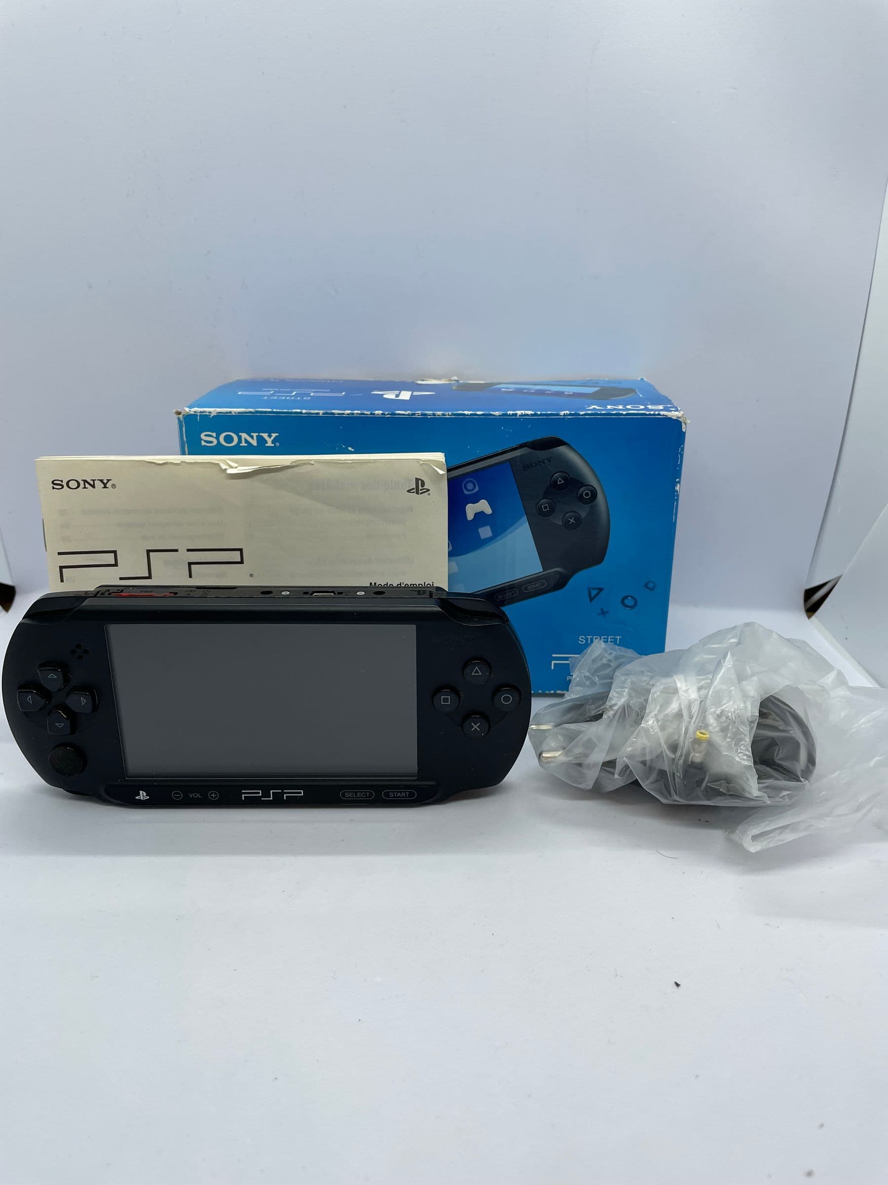 Console PSP Street PSP-E1004 CB