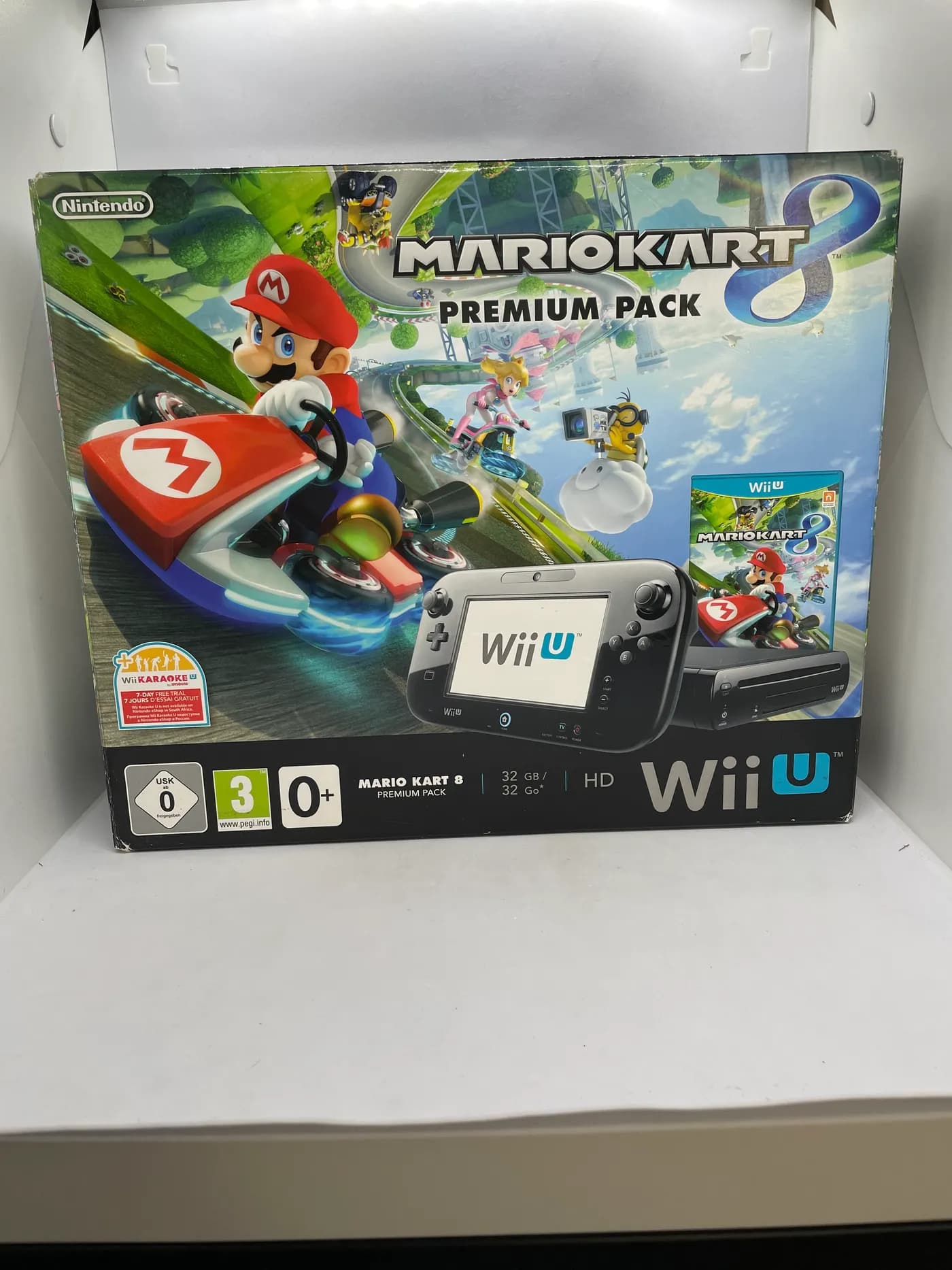 Nintendo Wii U Mario Kart 8 Premium Pack console